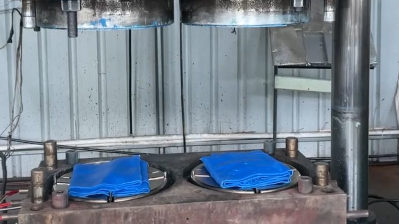 杭州注塑模具生产基地代理：揭秘高效模具制造的秘诀