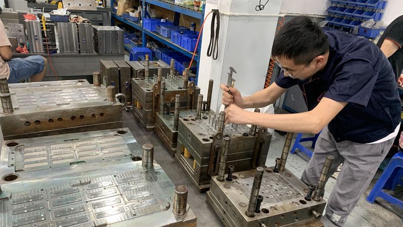 苏州注塑模具定制：揭秘模具制造的关键环节