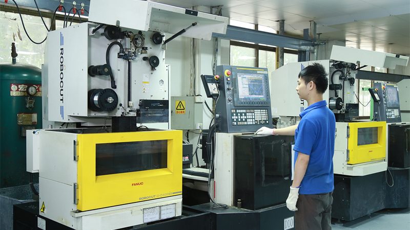 精密级进模：揭秘其核心工艺与选型要点