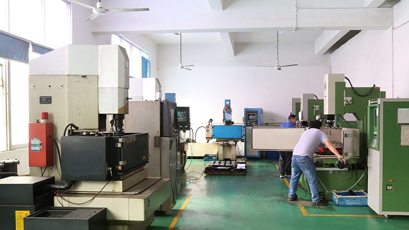 揭秘吸塑模具：十大品牌与十大厂家背后的故事**